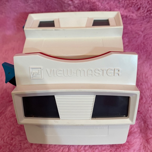Vintage 2 View- Master Stereo Viewer with 6 Stereo picture stories lot - Picture 9 of 16